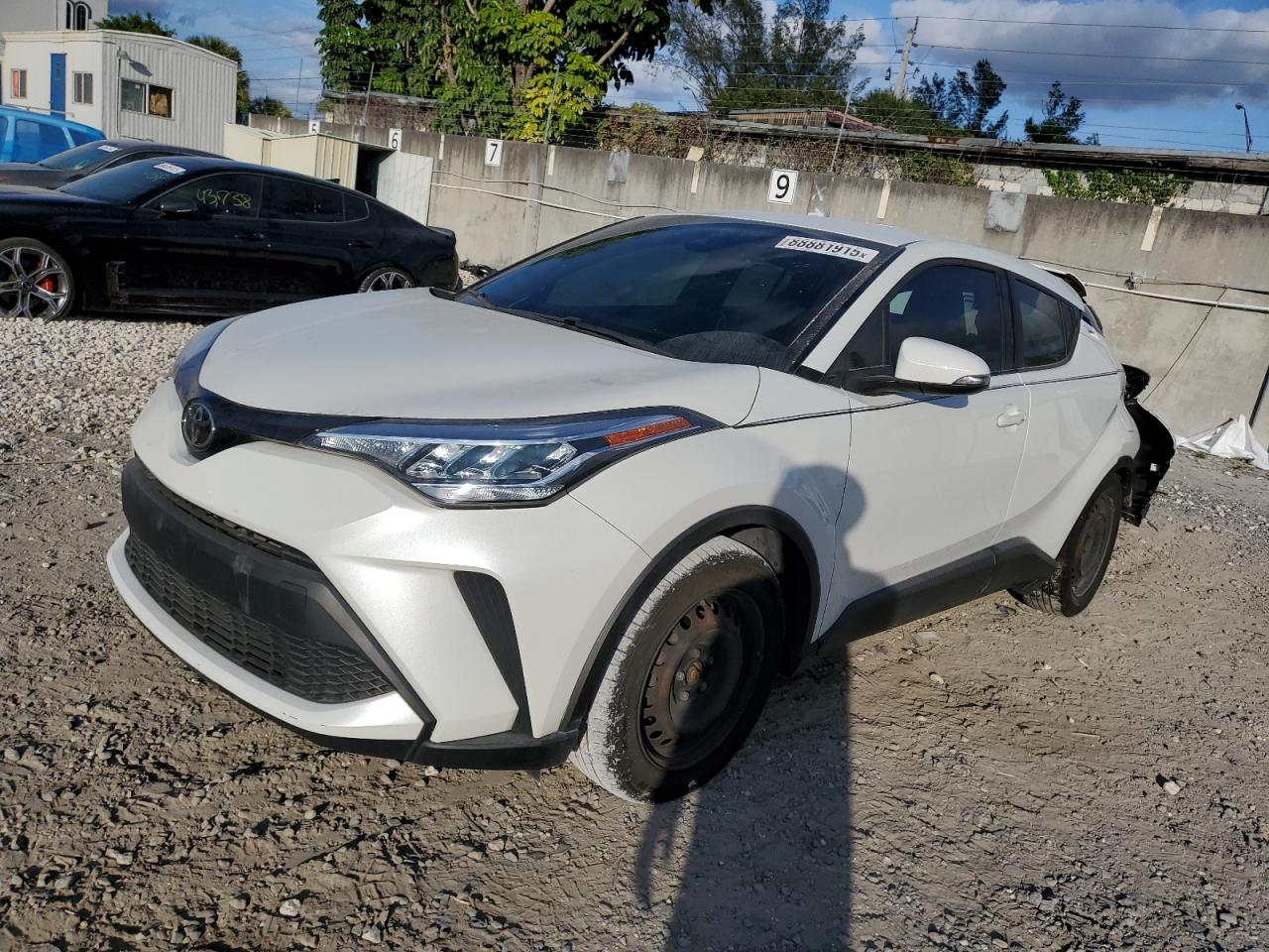 TOYOTA C-HR XLE 2021