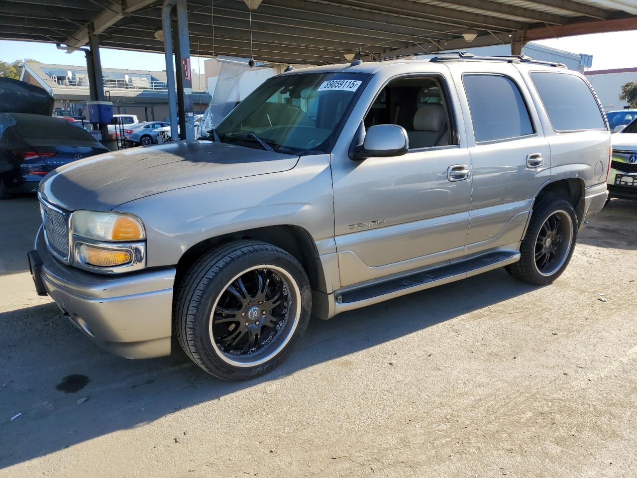 GMC YUKON DENA 2003