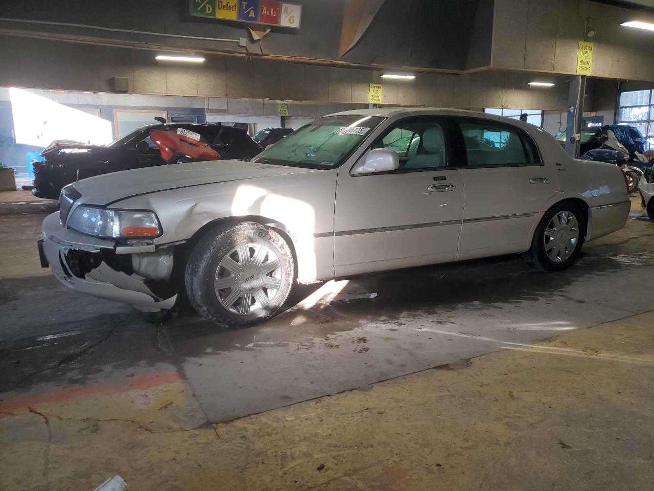 LINCOLN TOWN CAR C 2003