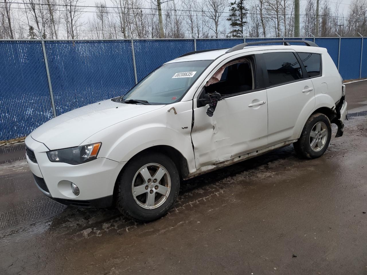 MITSUBISHI OUTLANDER 2013