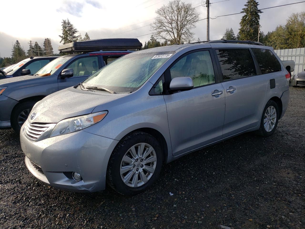 TOYOTA SIENNA XLE 2012