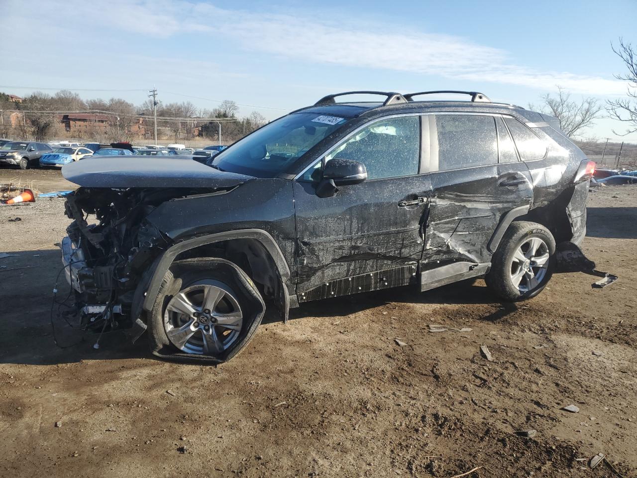 TOYOTA RAV4 XLE 2022