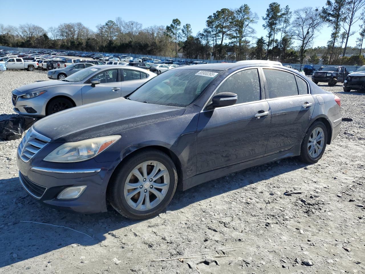 HYUNDAI GENESIS 3. 2013