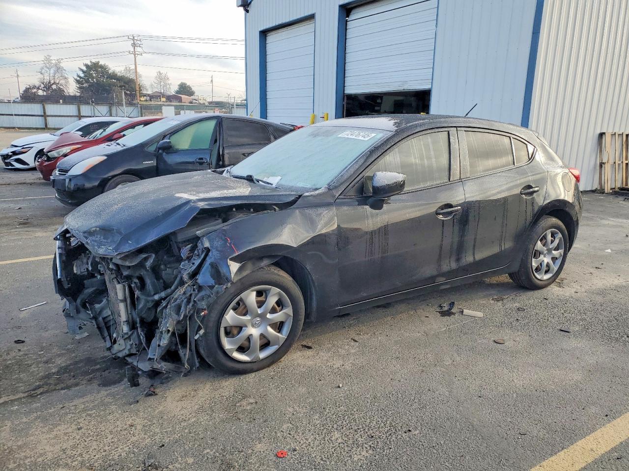MAZDA 3 2015