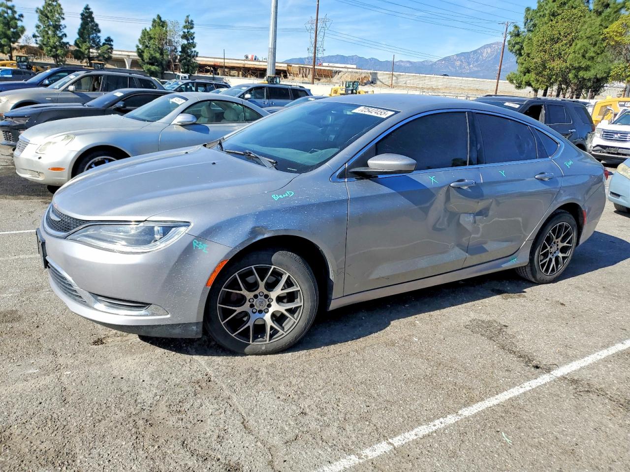 CHRYSLER 200 2015