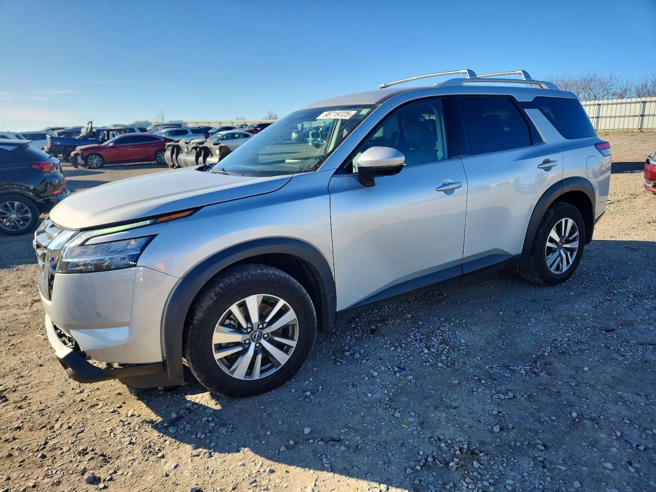 NISSAN PATHFINDER 2023