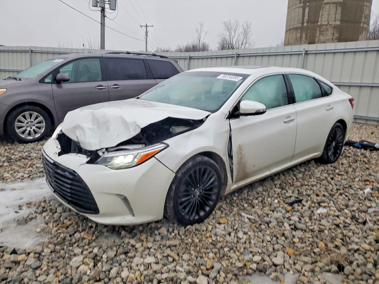 TOYOTA AVALON 2016