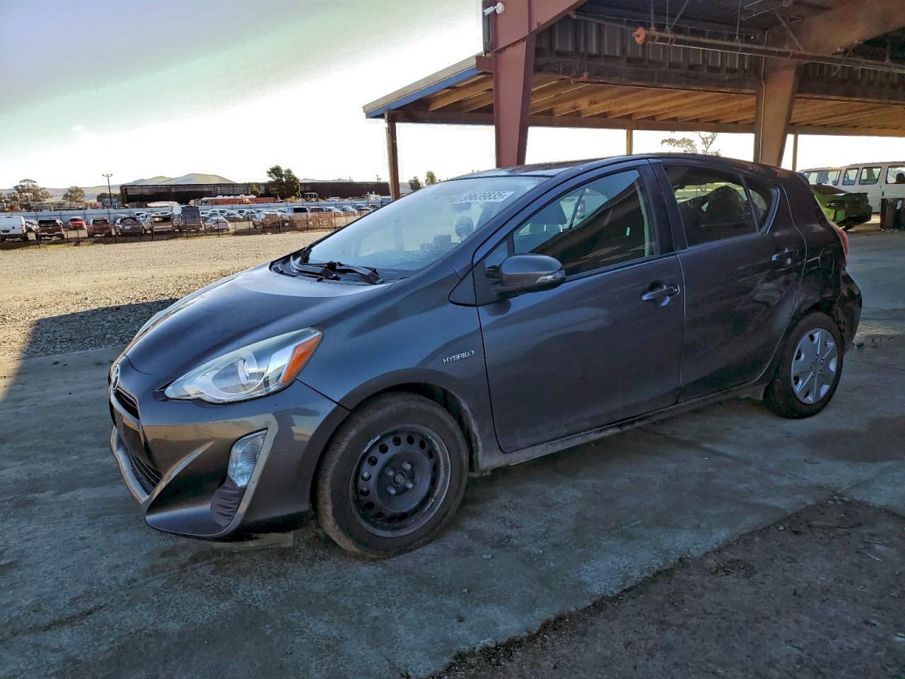 TOYOTA PRIUS C 2016