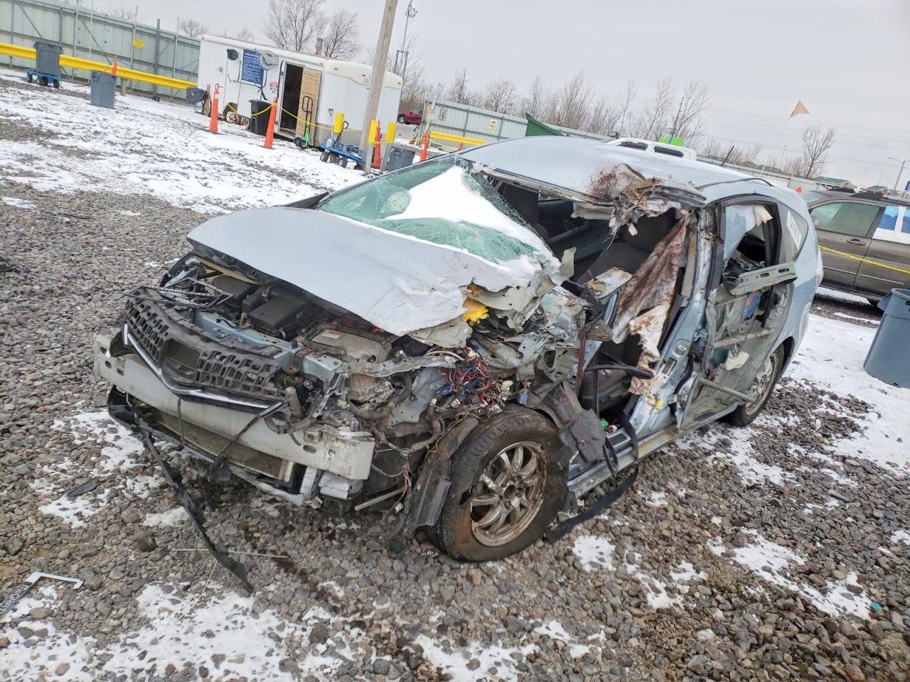 TOYOTA PRIUS V 2012