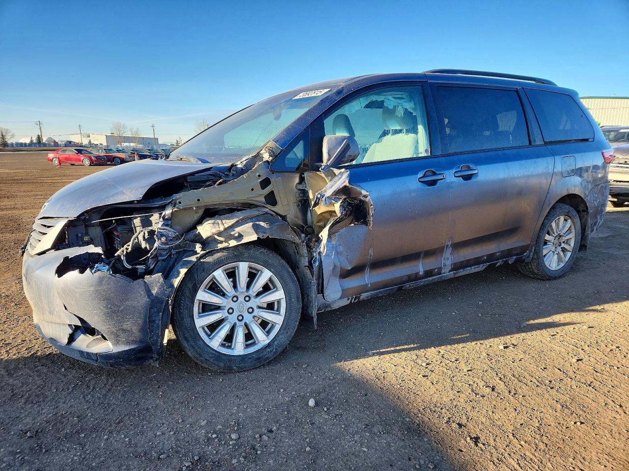 TOYOTA SIENNA LE 2017