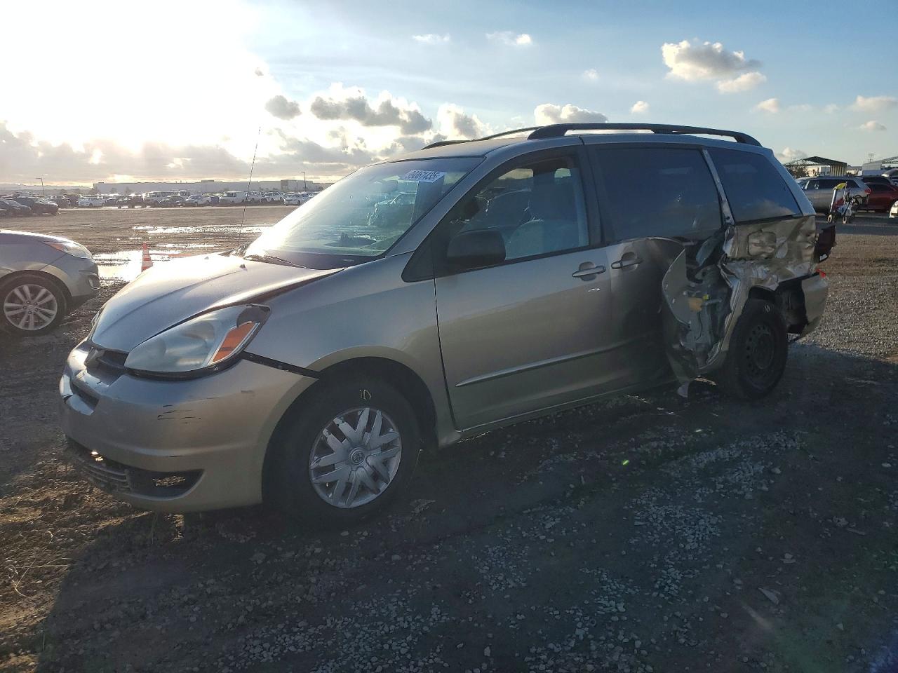 TOYOTA SIENNA 2005