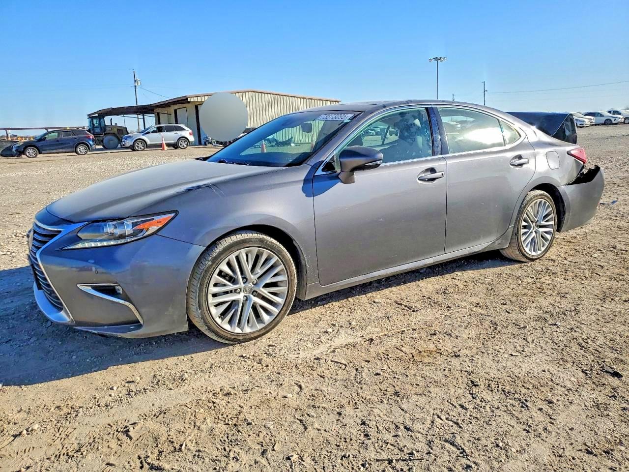 LEXUS ES 2016