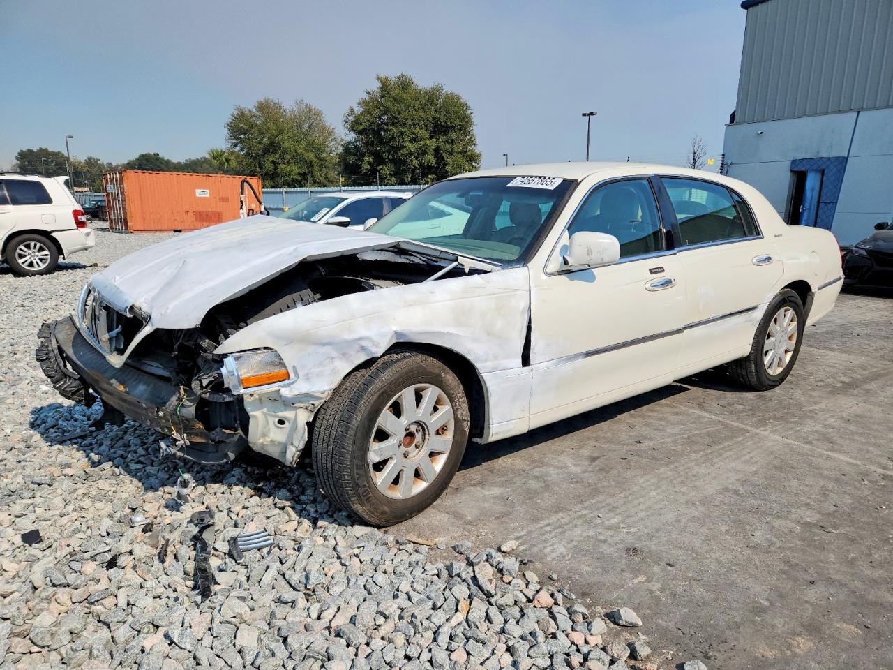 LINCOLN TOWN CAR 2005