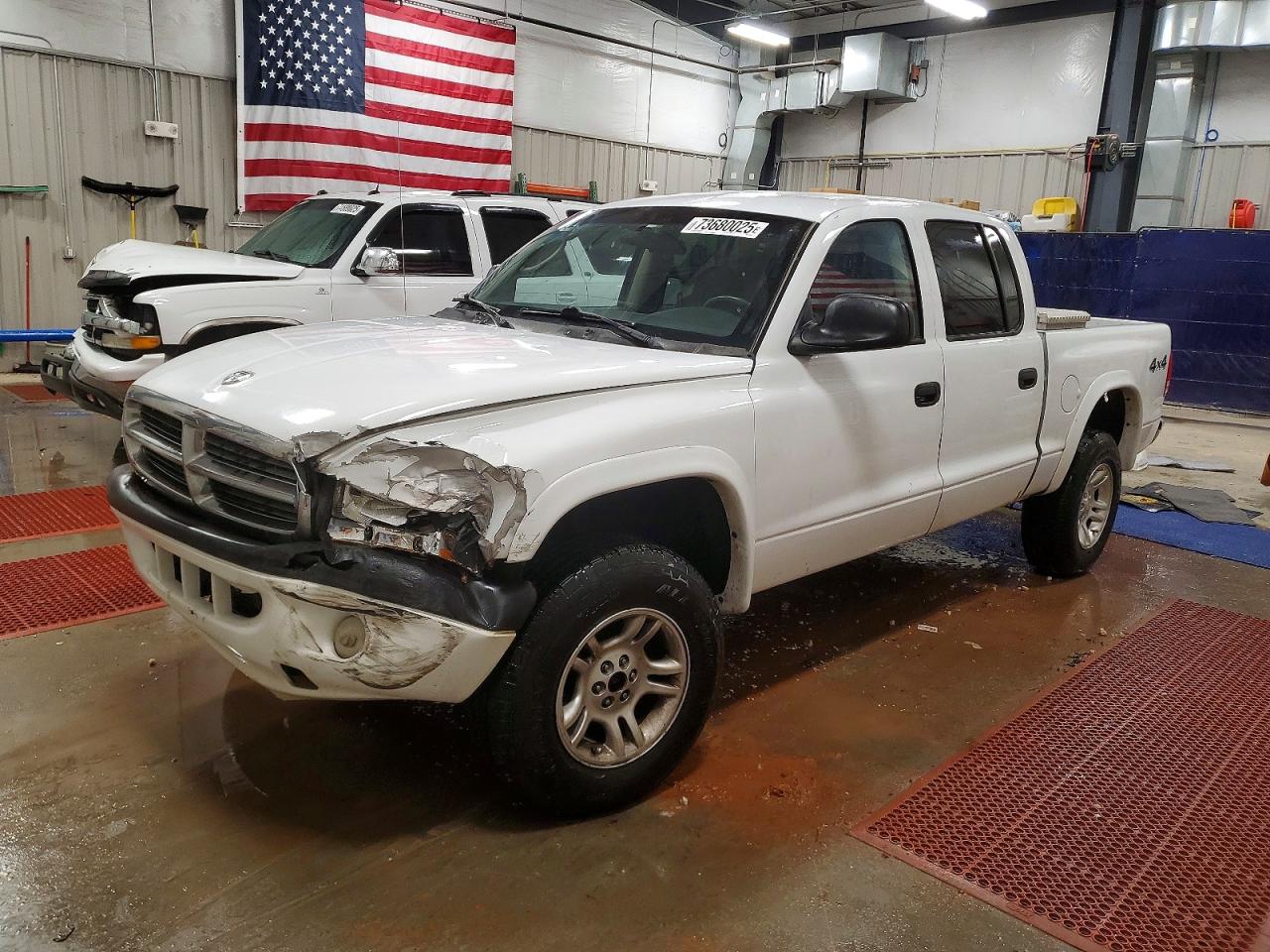 DODGE DAKOTA 2004