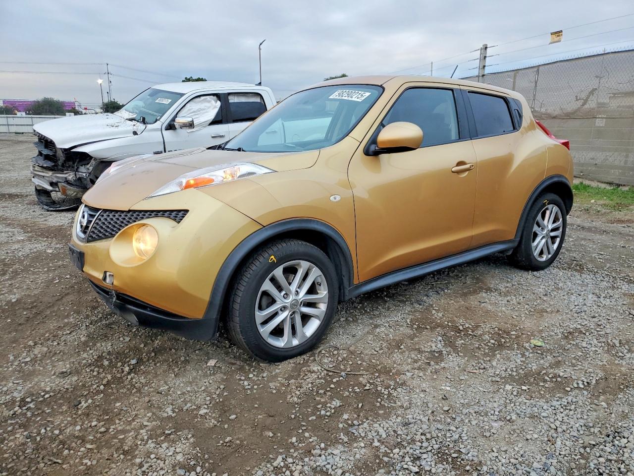 NISSAN JUKE S 2013