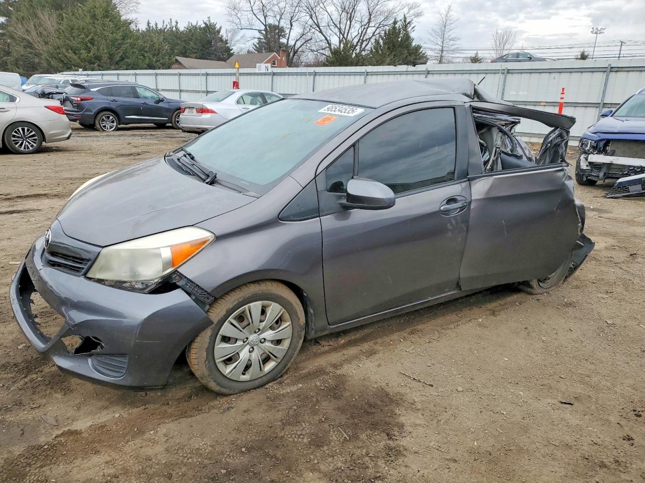 TOYOTA YARIS 2013