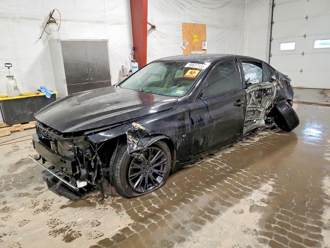 INFINITI Q50 BASE 2015