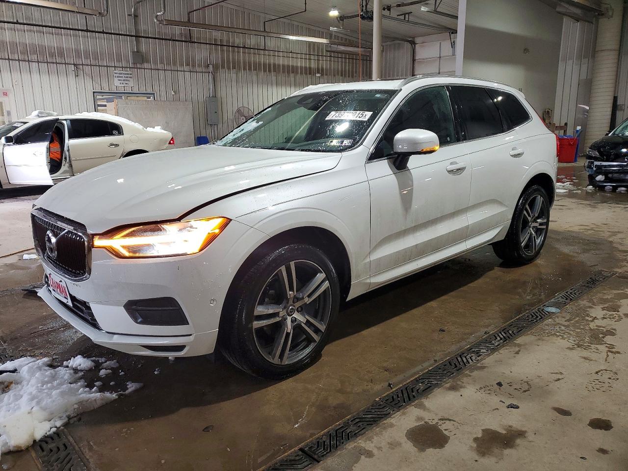 VOLVO XC60 2018