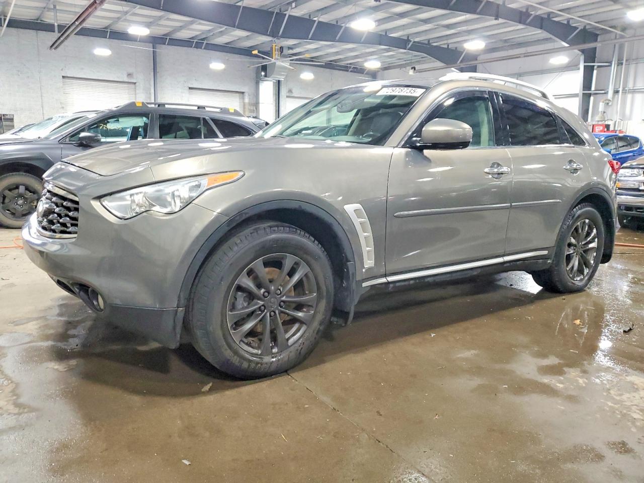 INFINITI FX35 2010