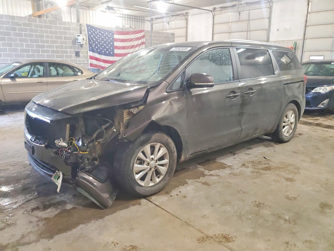 KIA SEDONA 2016