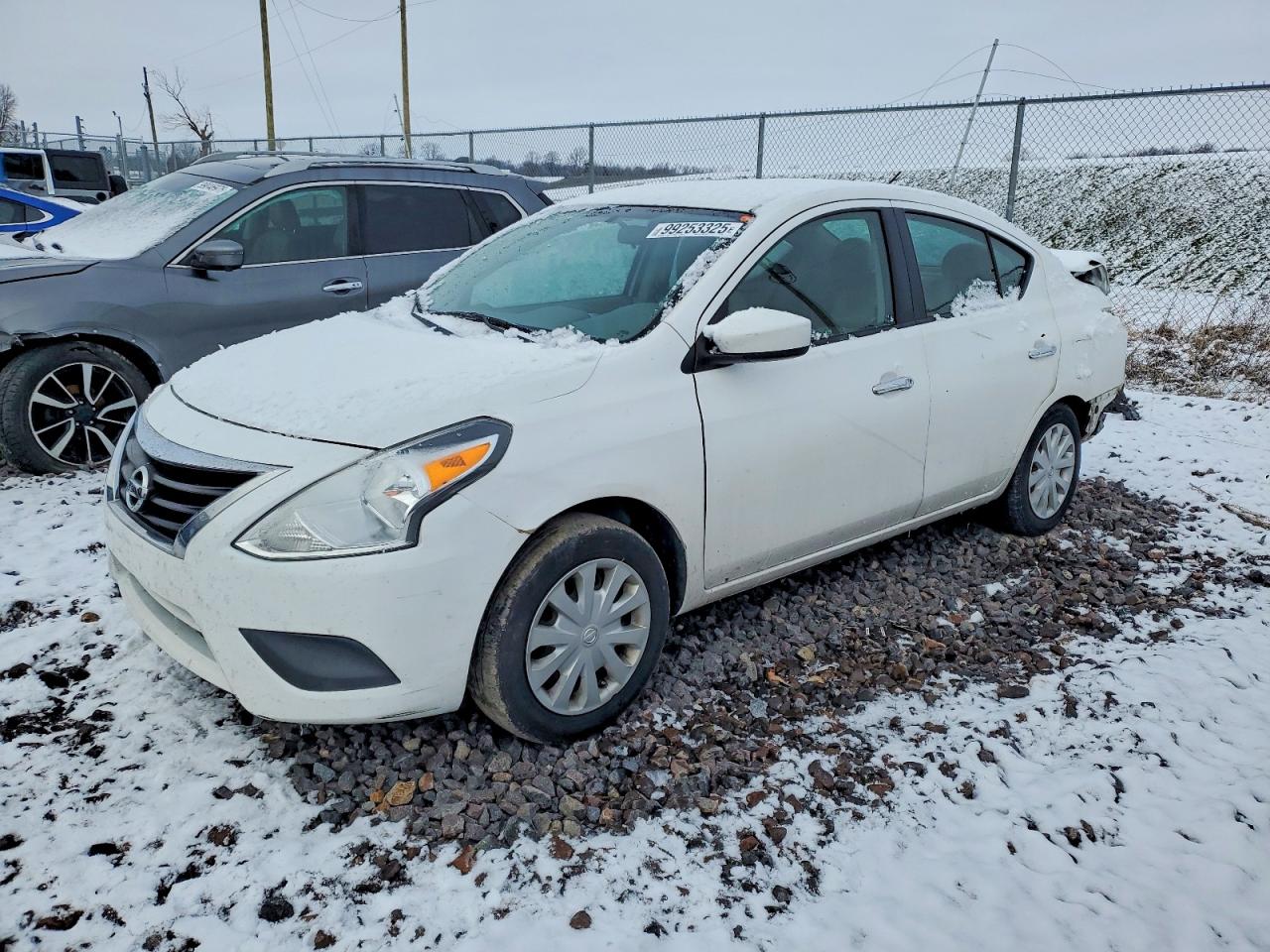 NISSAN VERSA 2016
