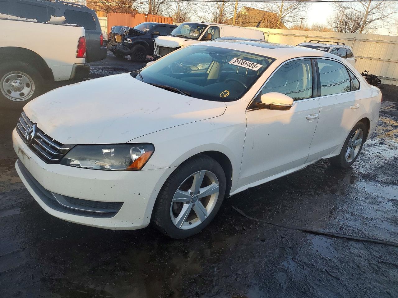 VOLKSWAGEN PASSAT SE 2013