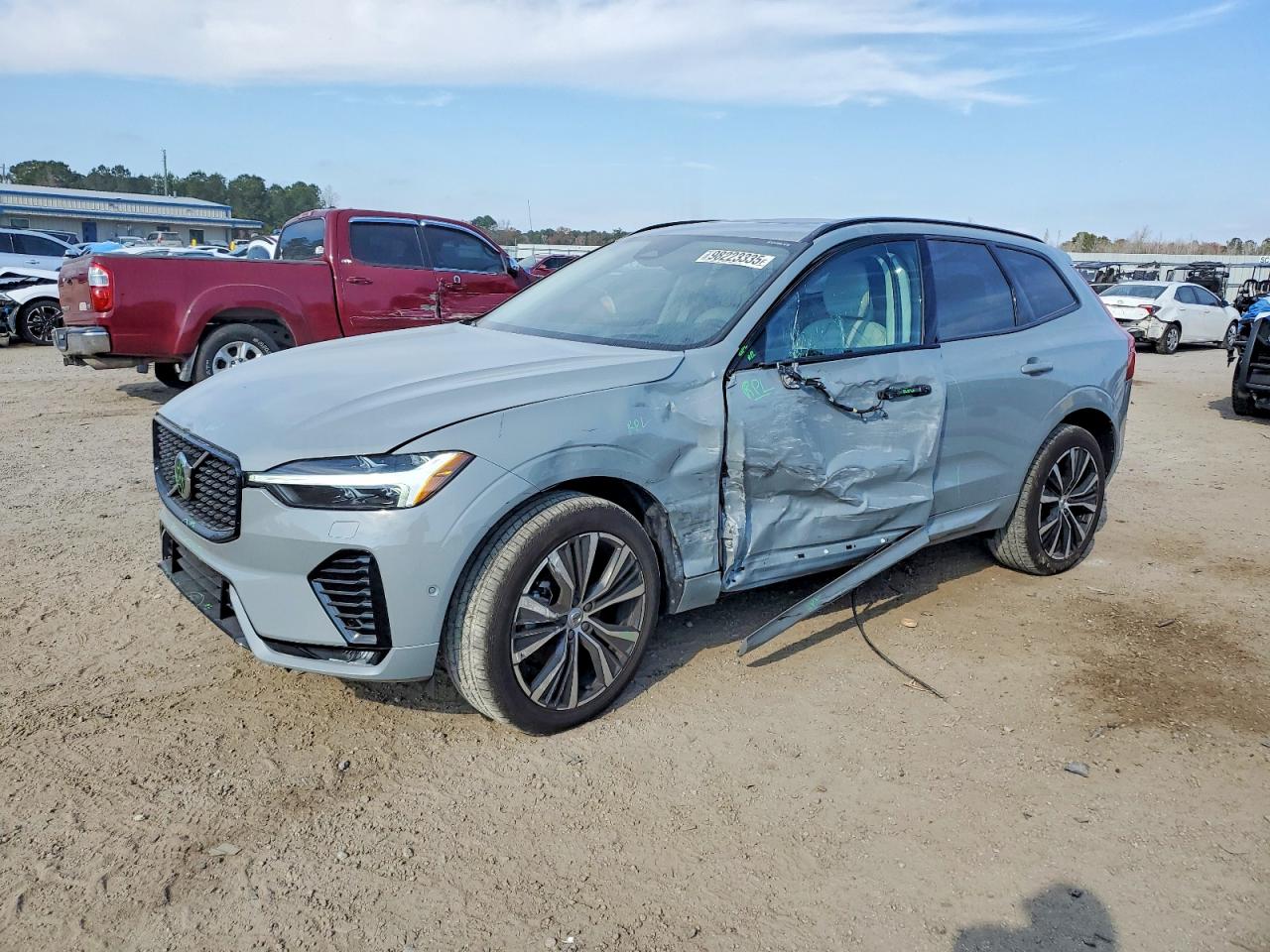 VOLVO XC60 2025