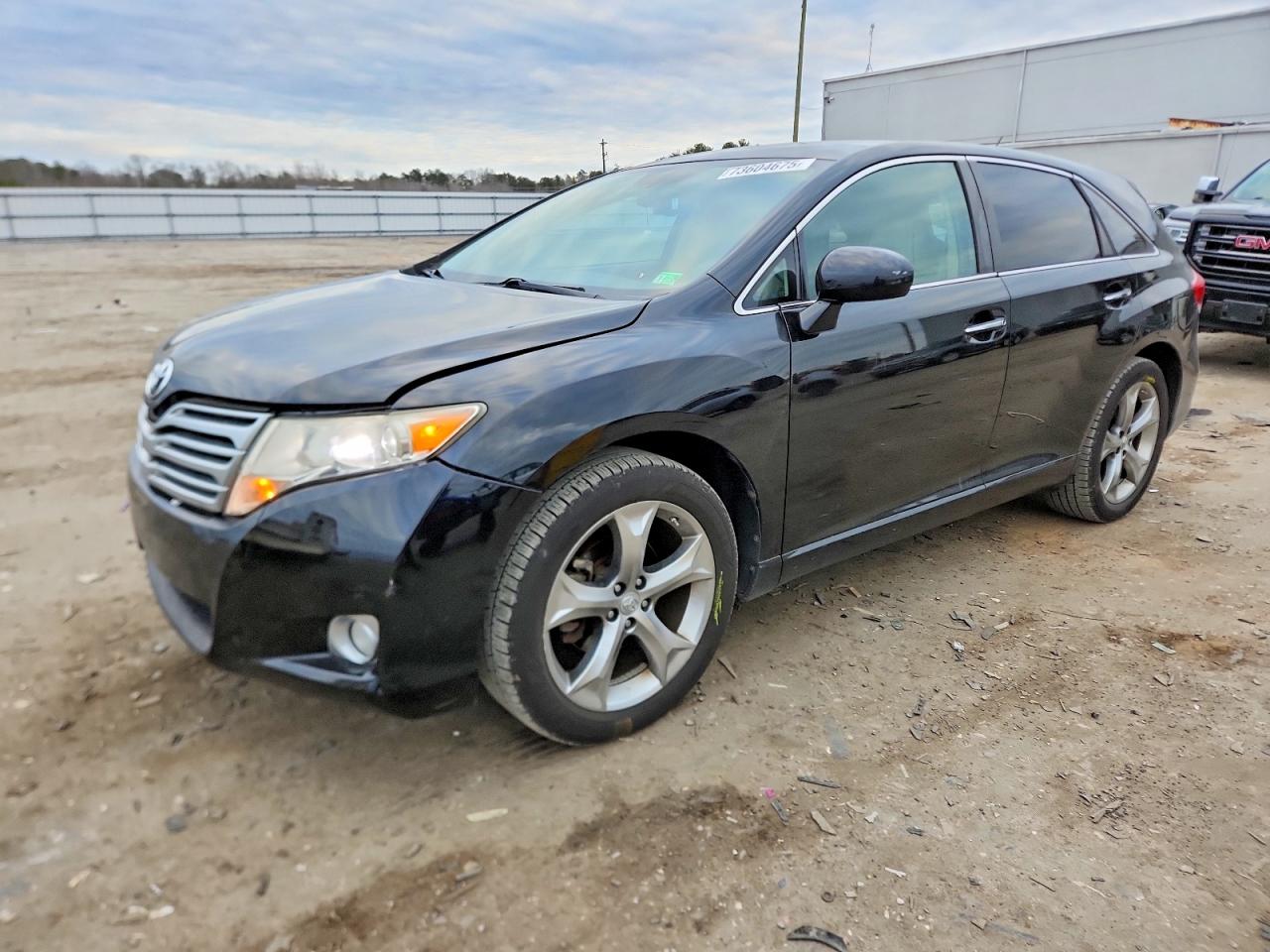 TOYOTA VENZA 2011