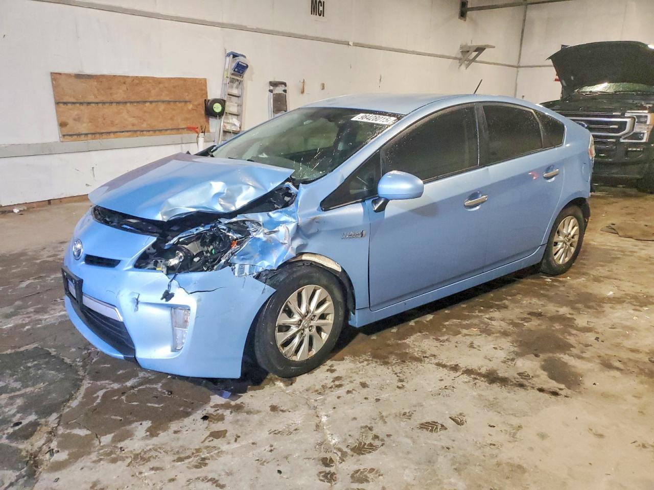 TOYOTA PRIUS PLUG-IN 2015