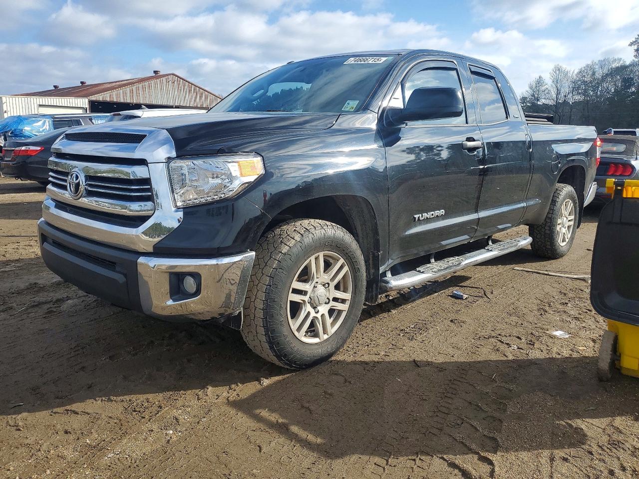 TOYOTA TUNDRA 2016