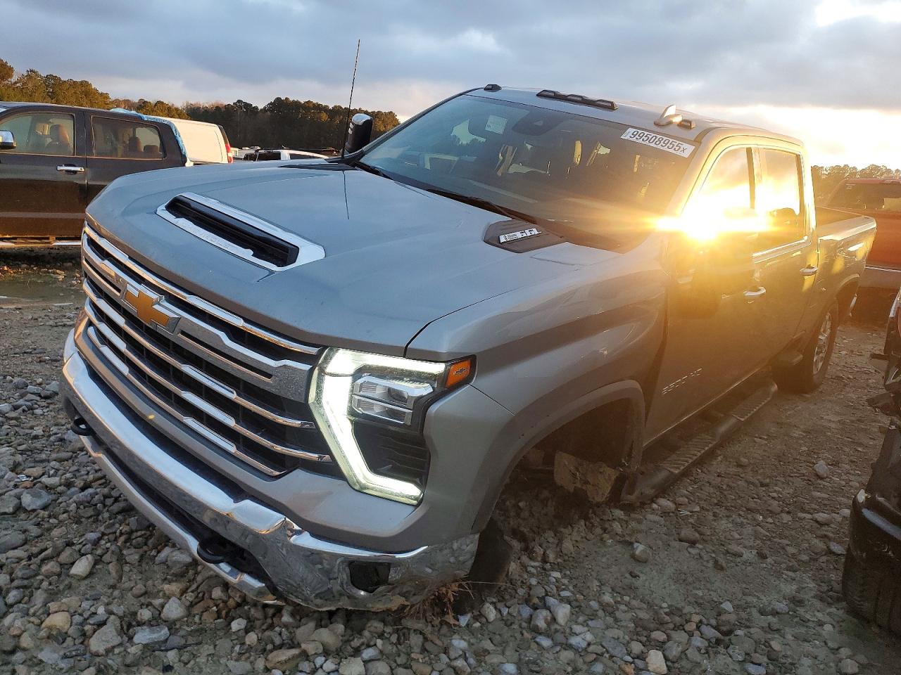 CHEVROLET SILVERADO 2025