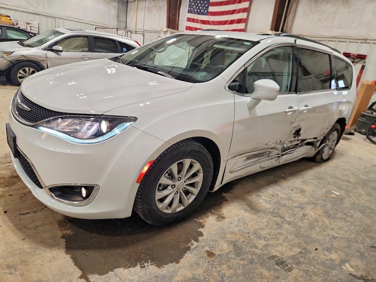CHRYSLER PACIFICA 2017