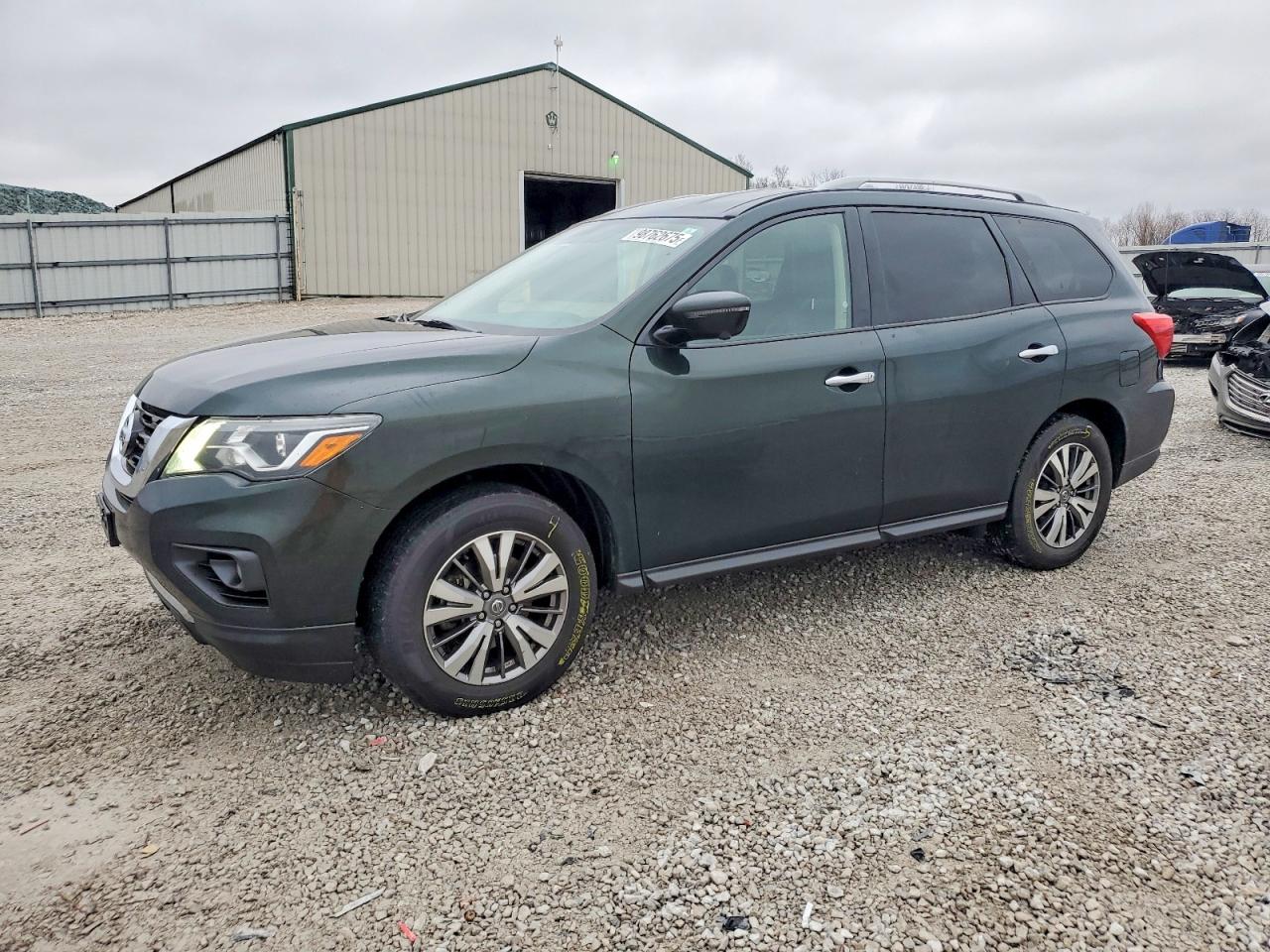NISSAN PATHFINDER 2019