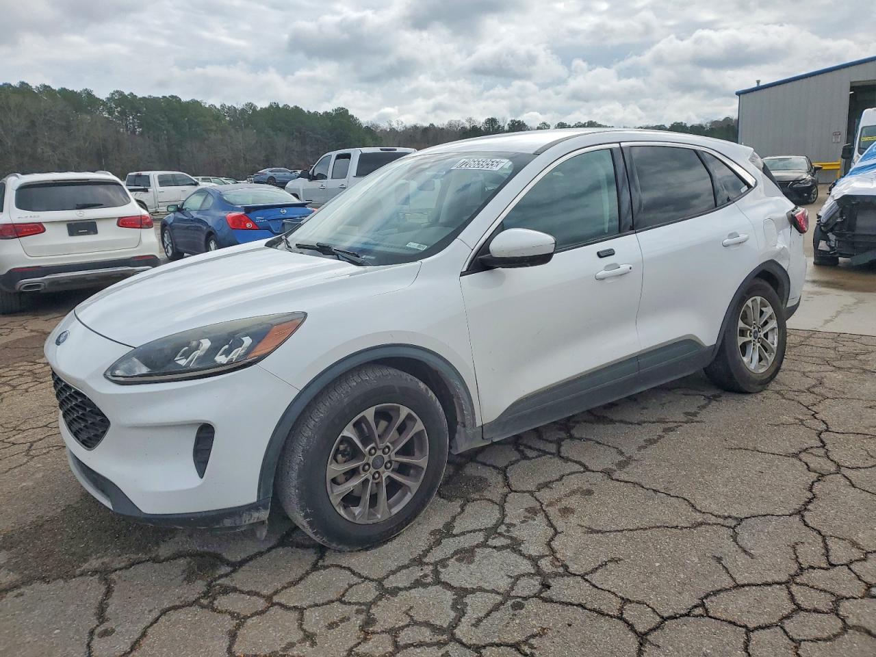 FORD ESCAPE SE 2021