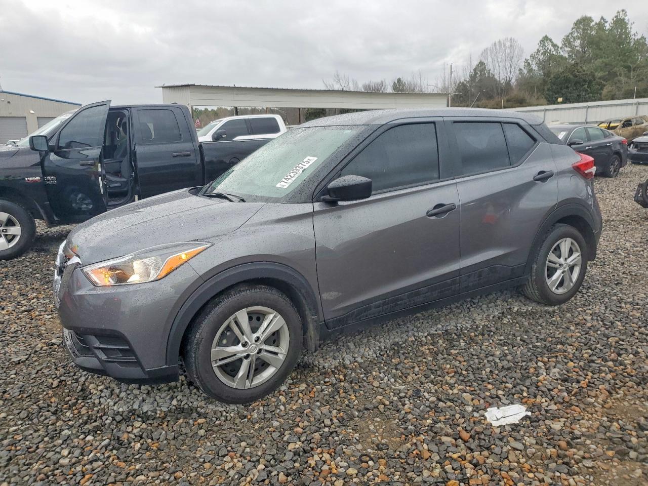 NISSAN KICKS 2020