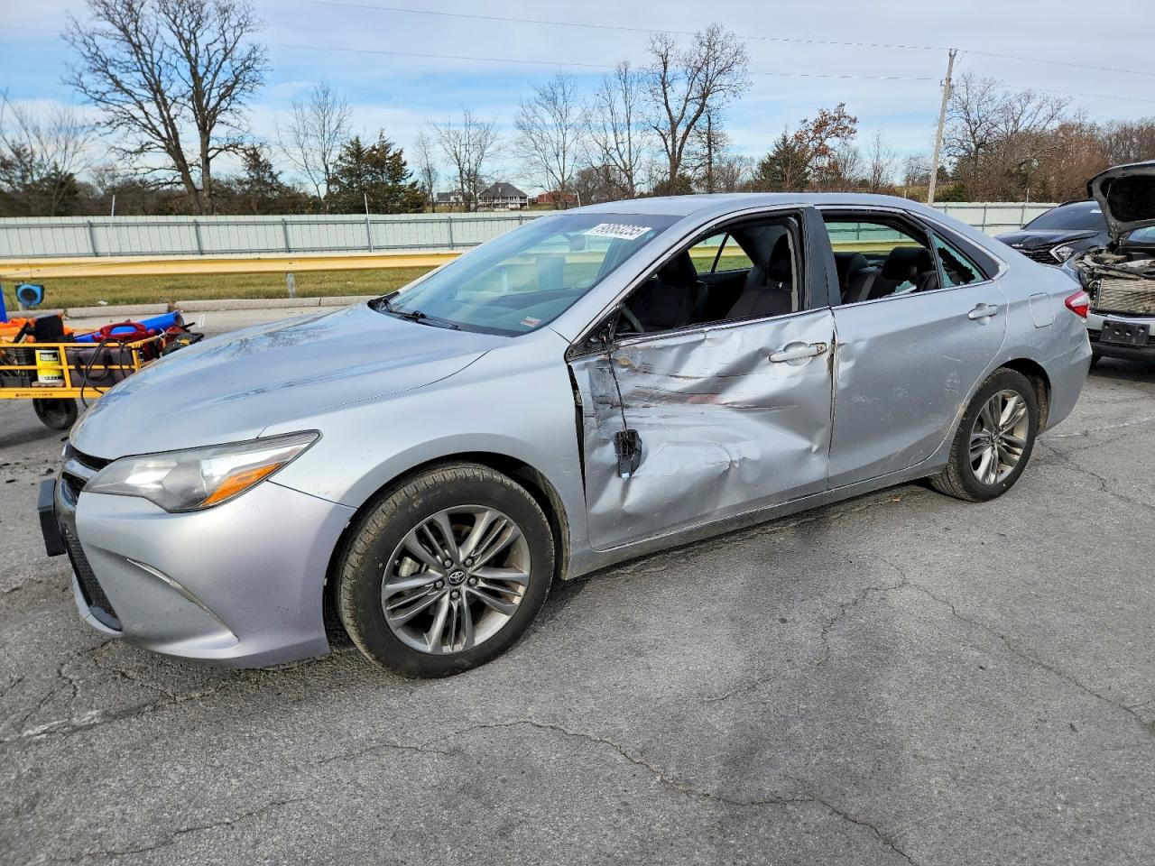 TOYOTA CAMRY 2016
