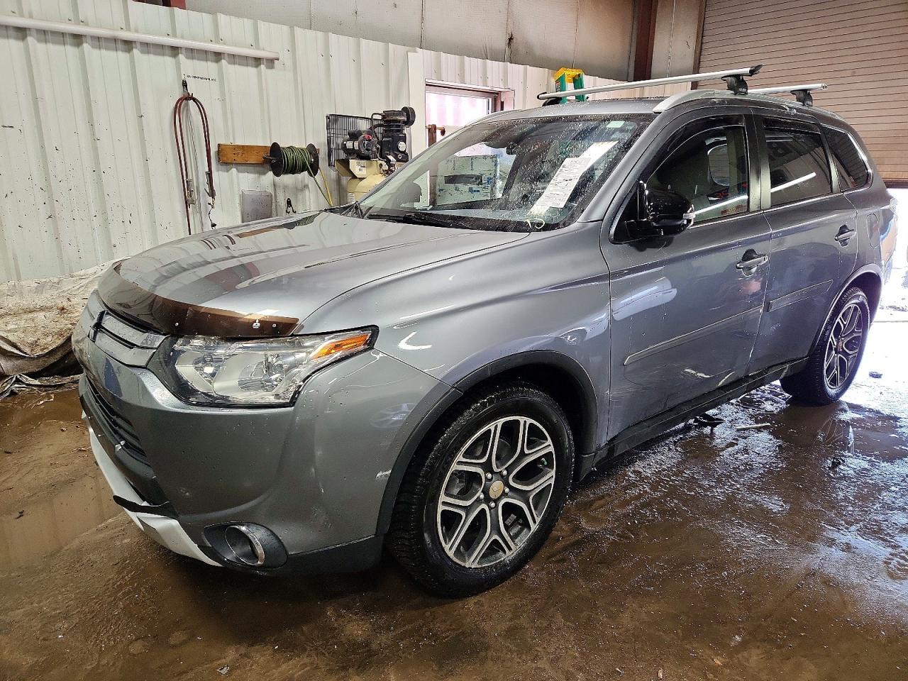 MITSUBISHI OUTLANDER 2015