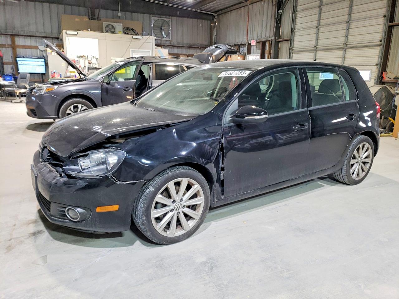 VOLKSWAGEN GOLF 2014