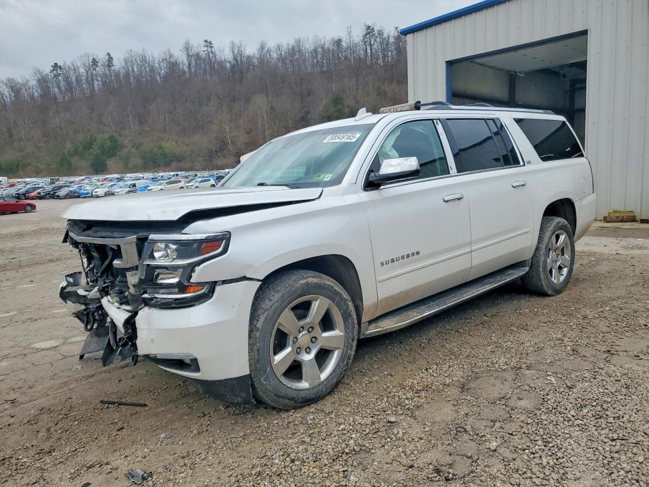 CHEVROLET SUBURBAN 2016