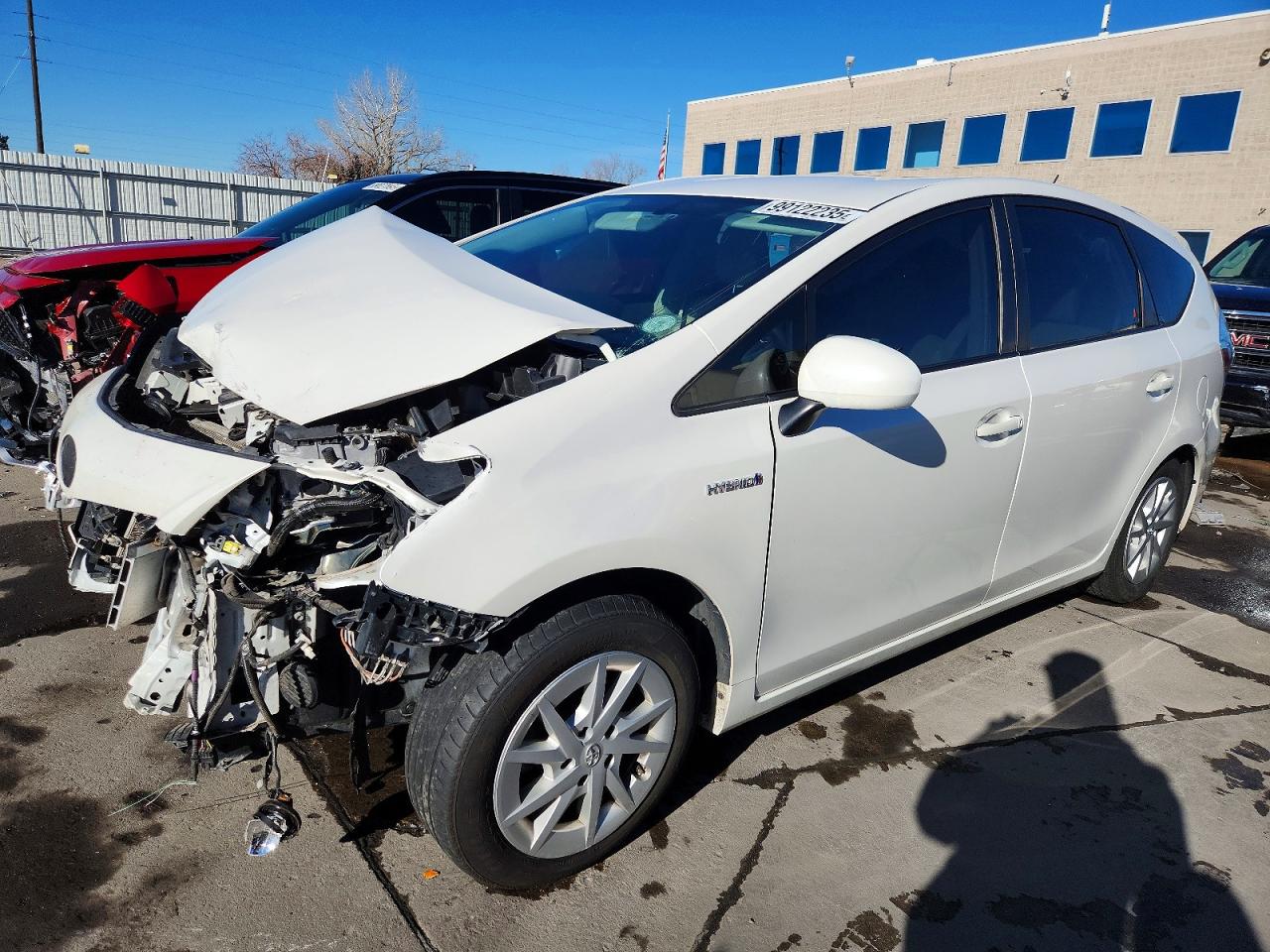 TOYOTA PRIUS V 2013