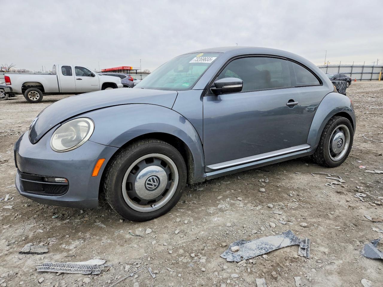 VOLKSWAGEN BEETLE 2012