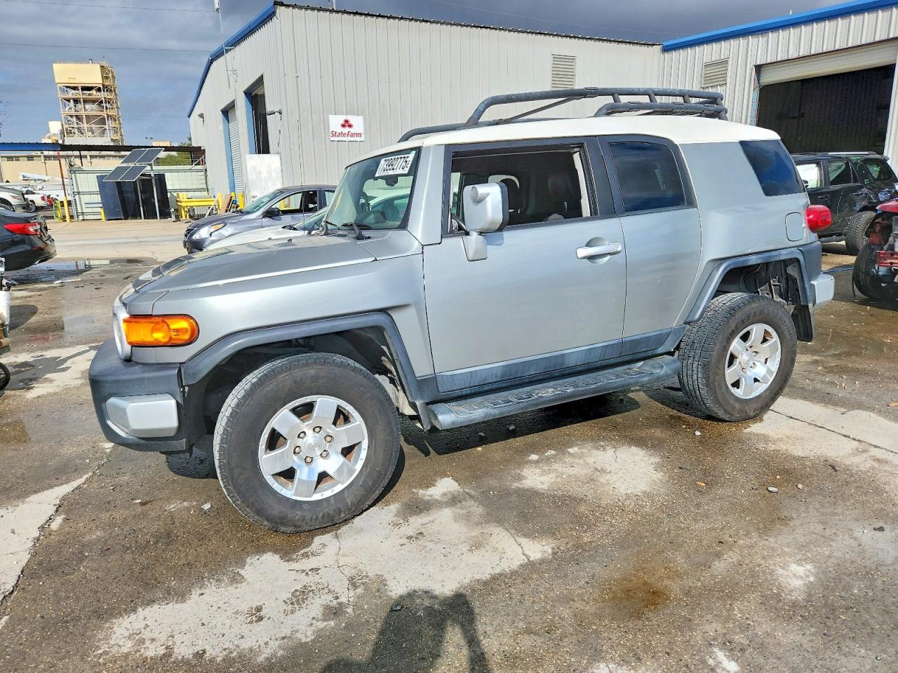 TOYOTA FJ CRUISER 2010