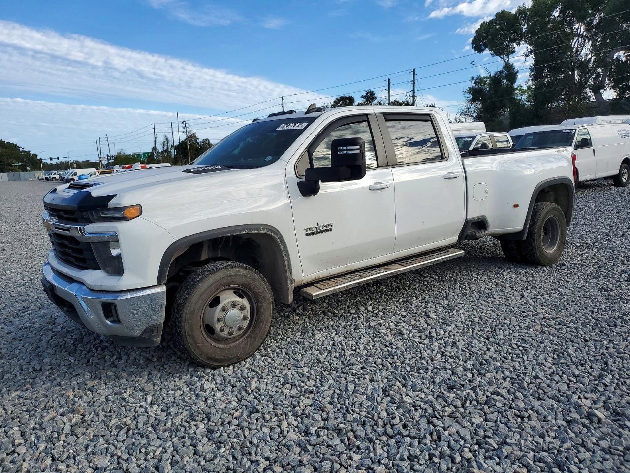 CHEVROLET SILVERADO 2024