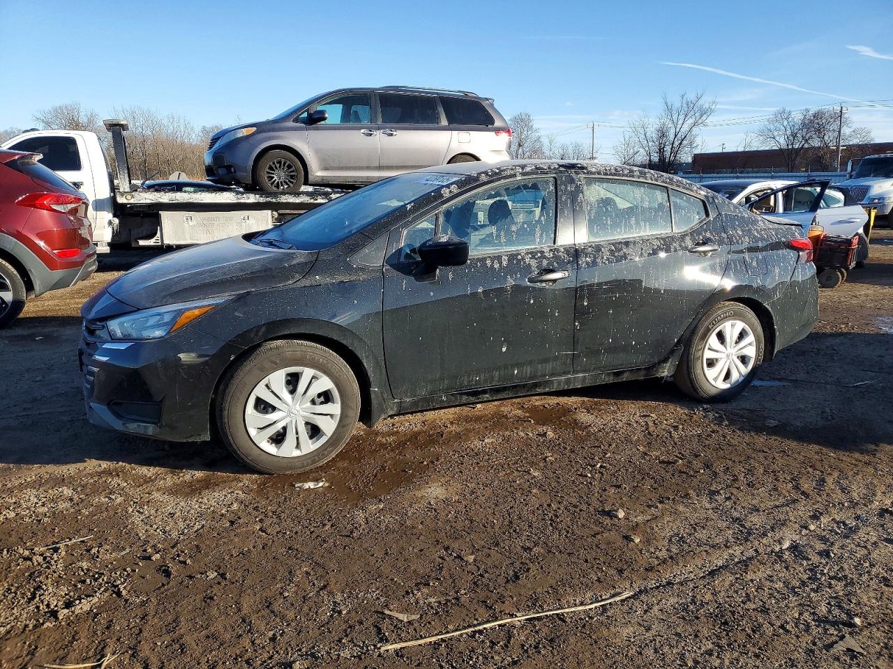 NISSAN VERSA 2025