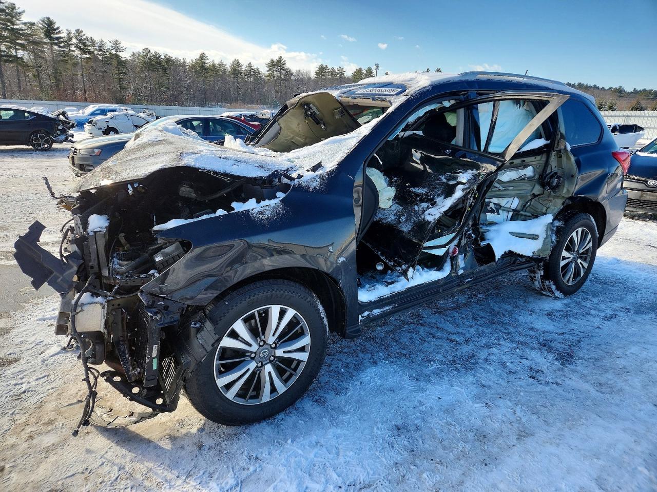 NISSAN PATHFINDER 2017