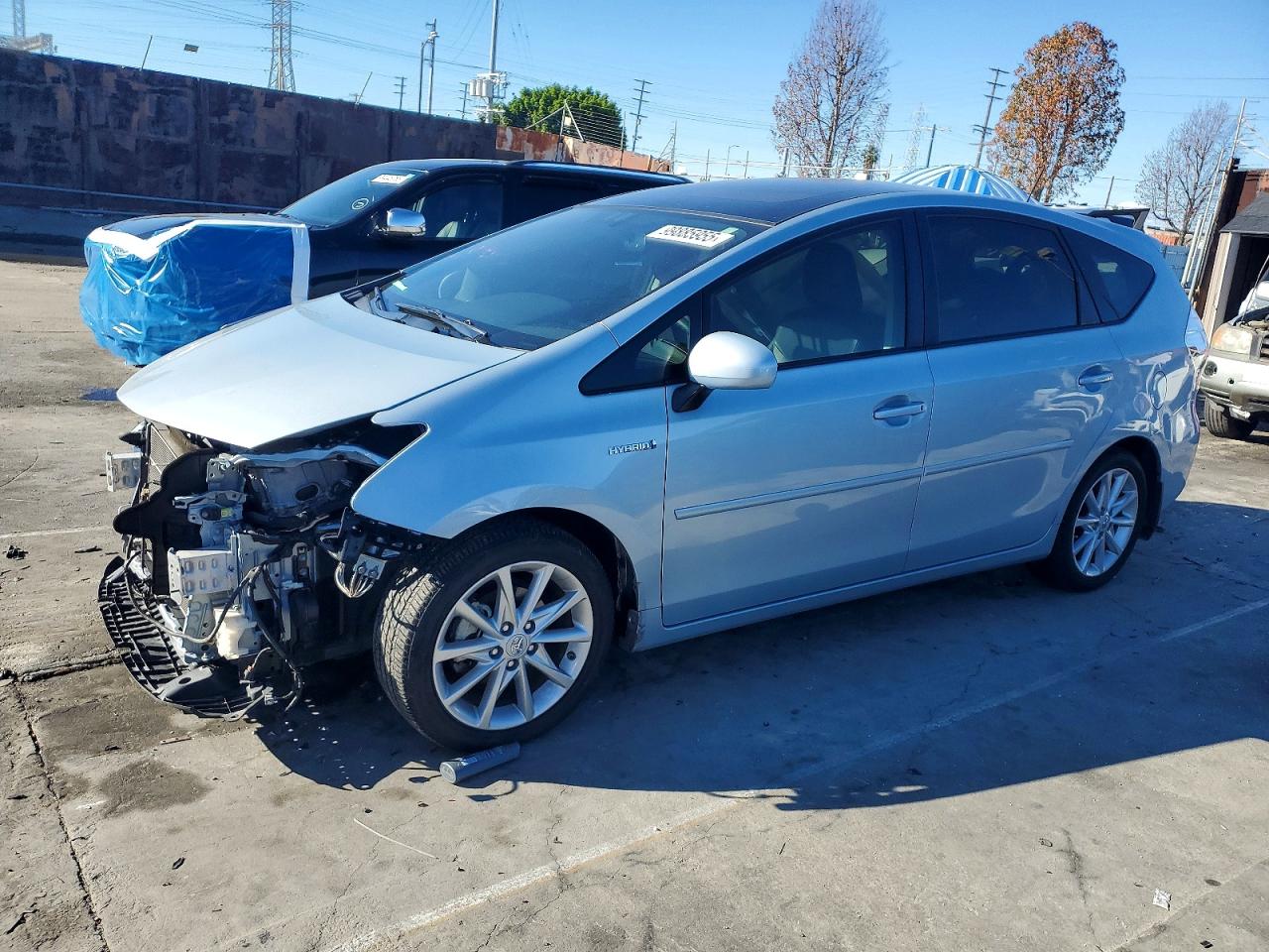 TOYOTA PRIUS V 2012