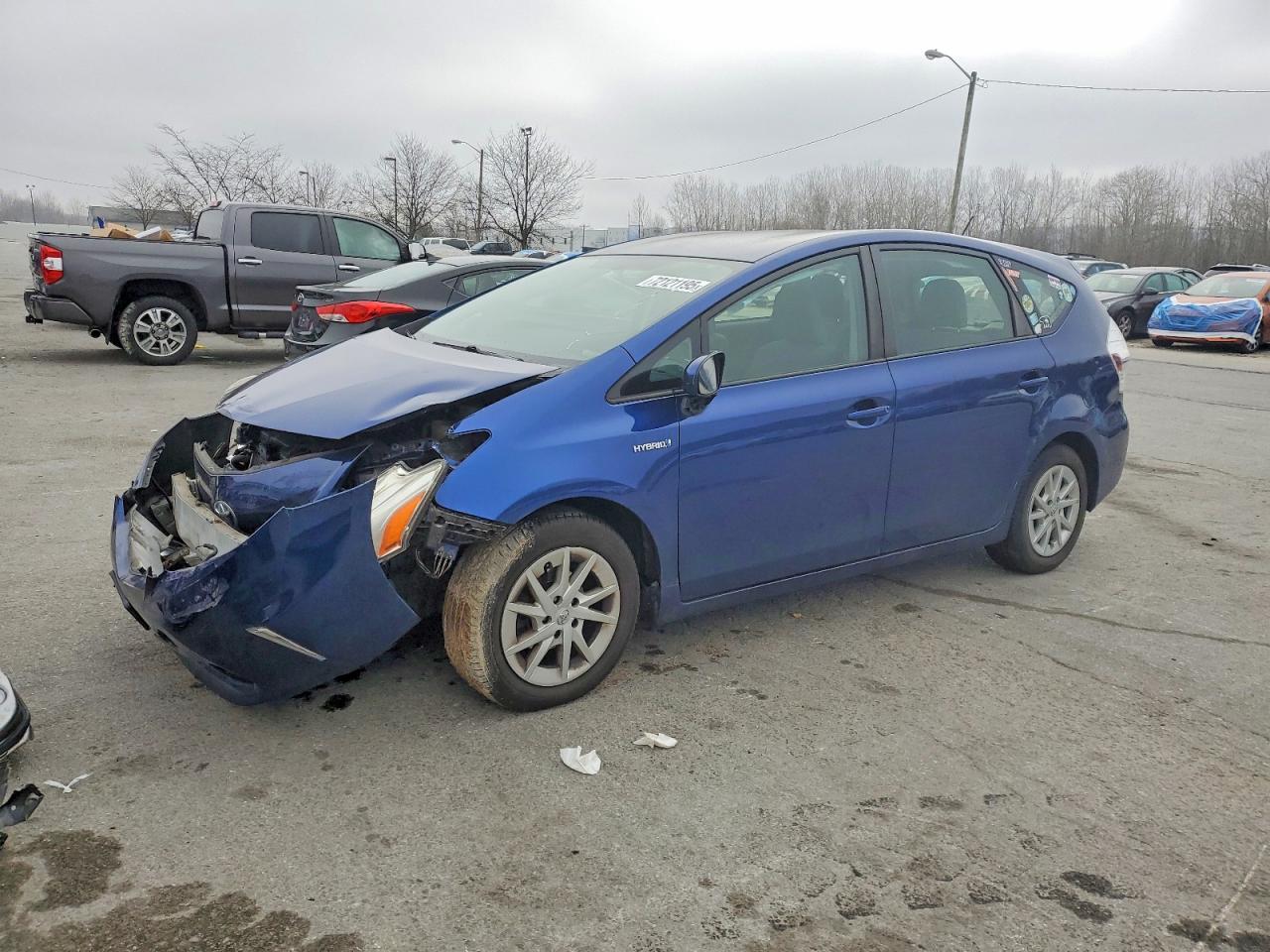 TOYOTA PRIUS V 2012