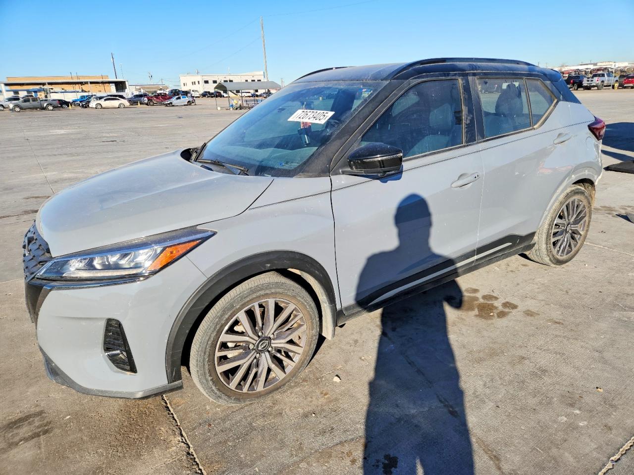 NISSAN KICKS 2023