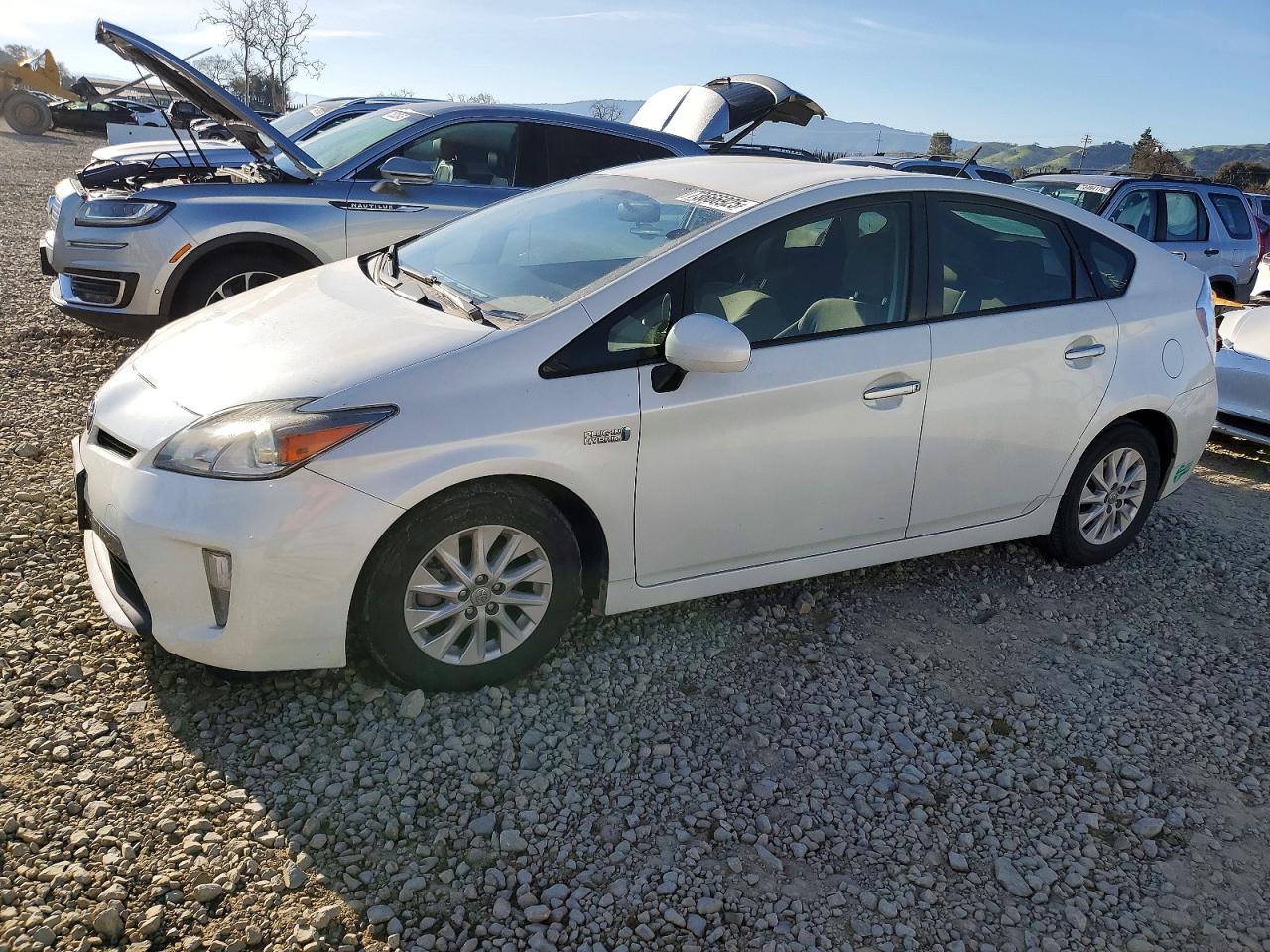 TOYOTA PRIUS PLUG-IN 2014