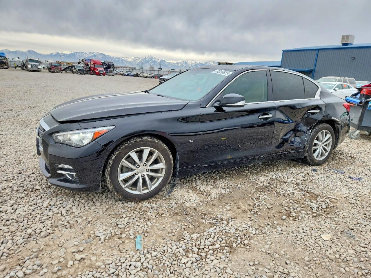 INFINITI Q50 2015